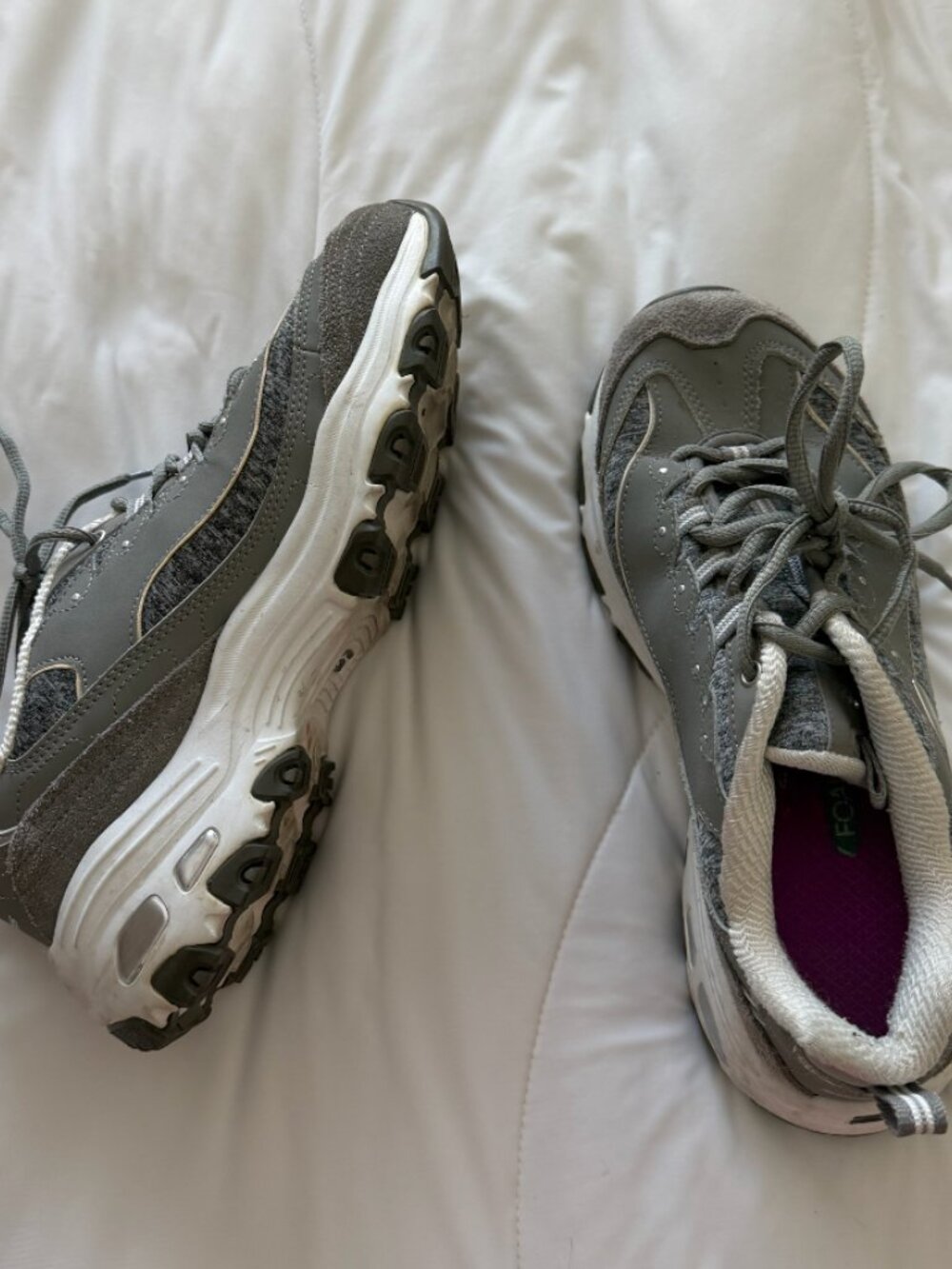 Skechers D'Lites 11936 Women's 8.5 Gray White Athletic Low Top Lace Up Shoes